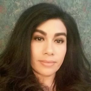 Meet your Posher, Roxy